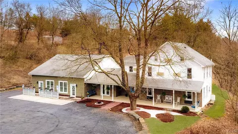 2307 Cove Rd, Fogelsville, PA 18051