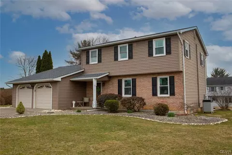 2944 Highbridge Ct, Bethlehem, PA 18020