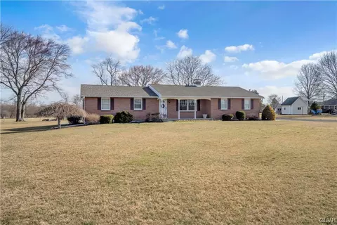 255 Filetown Rd, Nazareth, PA 18064