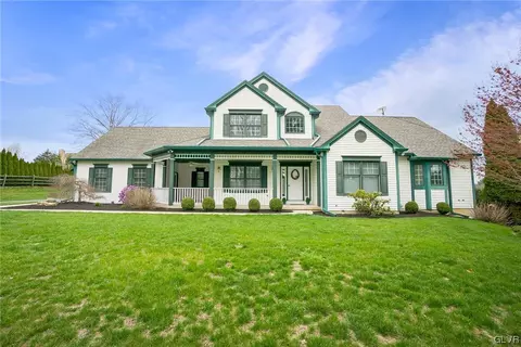 2719 Lindberg Ave, Allentown, PA 18103
