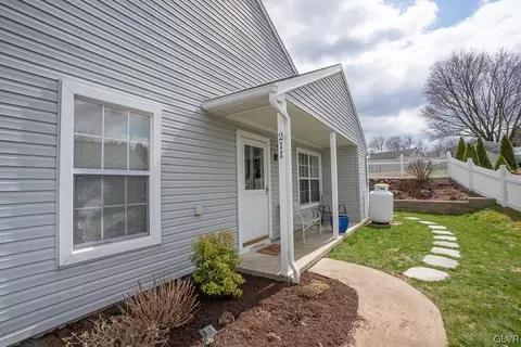 211 Halsey Ave, West Lawn, PA 19609