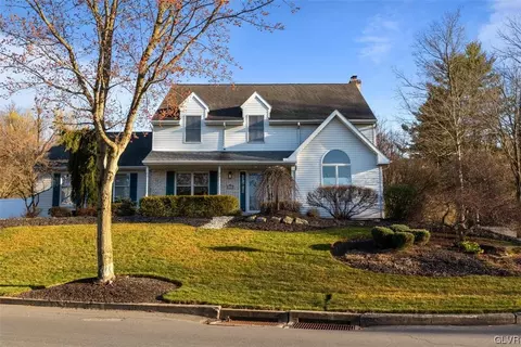 3642 Country Club Rd, Allentown, PA 18103