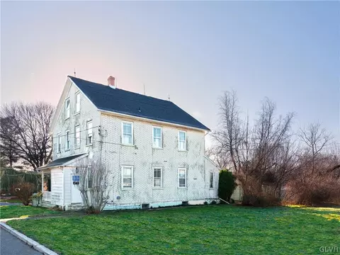 826 South Blvd, Alpha, NJ 08865
