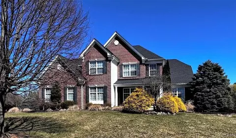 4280 Crosswinds Dr, Easton, PA 18045