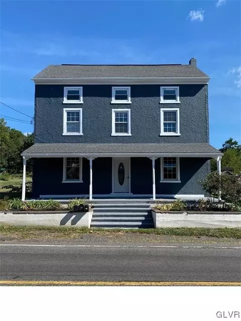 11 Big Rd, Zieglersville, PA 19492