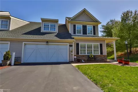 5500 Briar Ln, Whitehall Twp, PA 18052