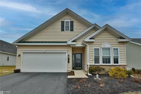 2623 Centennial Dr, Bethlehem, PA 18017