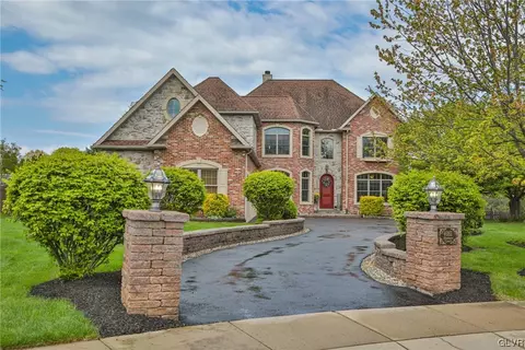 4081 Hunter Ct, Easton, PA 18045