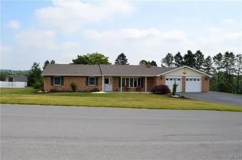 3759 Timothy Cir, Schnecksville, PA 18078