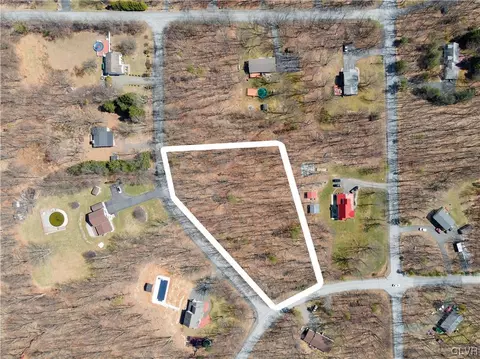 80 Cascade Rd, Chestnuthill Twp, PA 18330