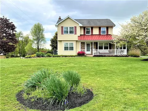 3888 Dillingersville Rd, Zionsville, PA 18092
