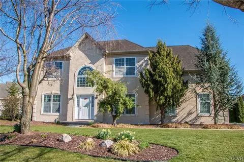 4355 Crosswinds Dr, Easton, PA 18045