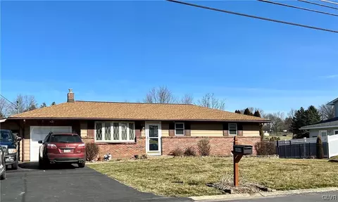 4049 Crestview Ave, Palmer Township, PA 18045