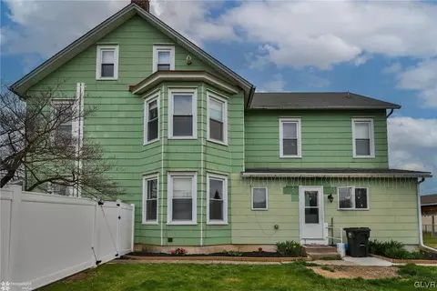 513 E Main St, Bath, PA 18014 photo 28