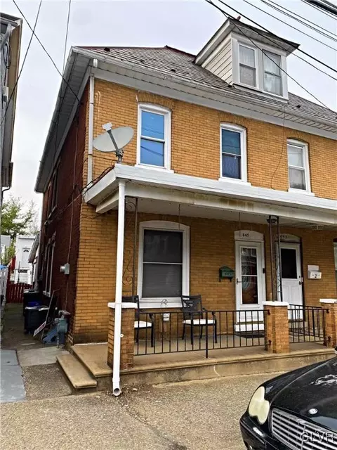 445 W Berwick St, Easton, PA 18042
