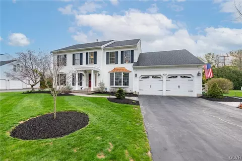 4645 Kathi Dr, Bethlehem, PA 18017