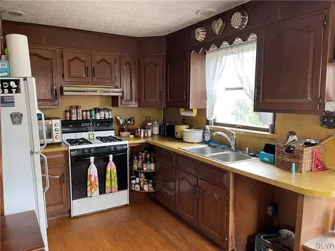 763 5th St, Fullerton, PA 18052 photo 6