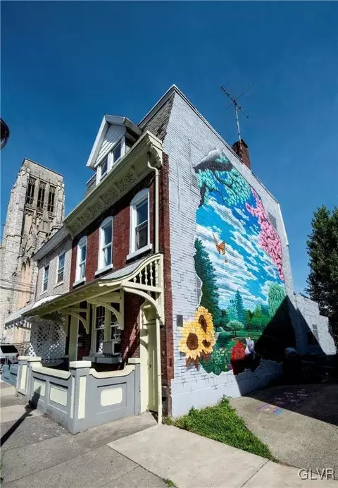 621 Chew St, Allentown, PA 18102