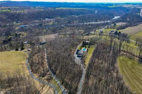 6339 Riverview Rd, Slatington, PA 18080