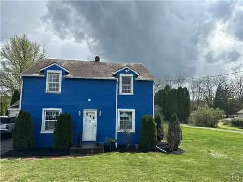 4926 Buckeye Rd, Emmaus, PA 18049