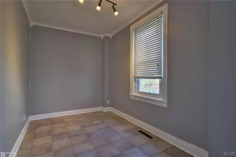 623 Spring St, Bethlehem, PA 18018 photo 8
