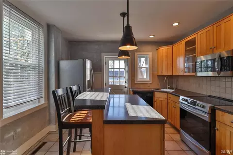 623 Spring St, Bethlehem, PA 18018 photo 6
