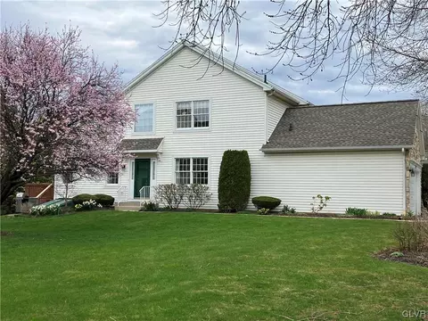 2822 Hope Ridge Rd, Easton, PA 18045