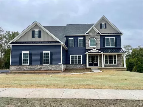 2625 Stonewall Dr #74, Center Valley, PA 18034