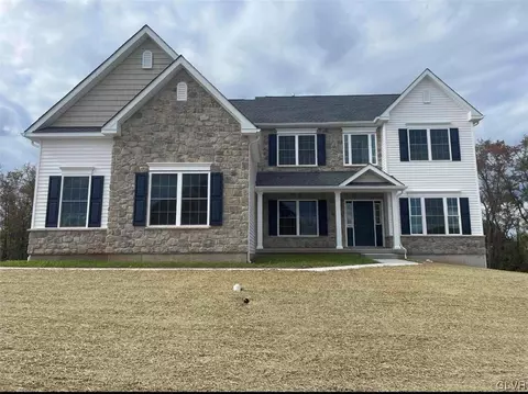 2805 Hawk Valley Ct #79, Center Valley, PA 18034