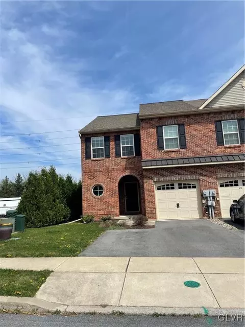 280 Milkweed Dr, Allentown, PA 18104