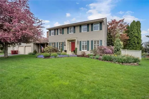 527 Trails End Ct, Forks Twp, PA 18040