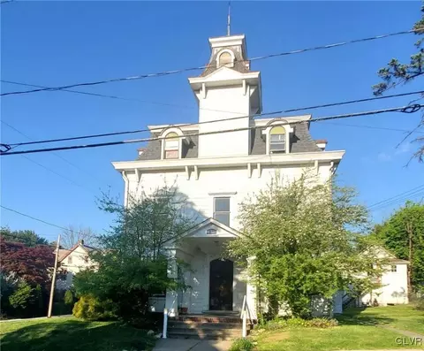 105 2nd St, Slatington, PA 18080