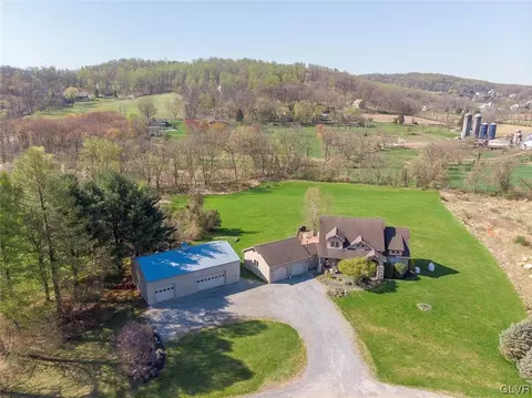 5 Bachman Ln, Williams Twp, PA 18042