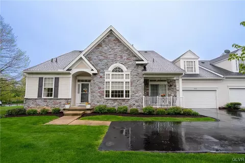 1880 Jeanine Way, Hellertown, PA 18055