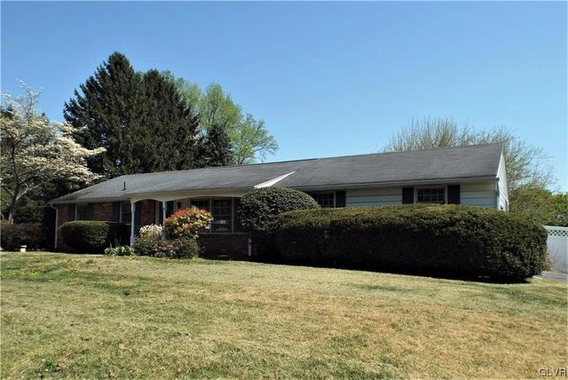 5765 Oak Ln, Zionsville, PA 18092