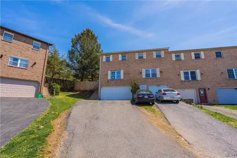 2624 Mountain Ln, Allentown, PA 18103
