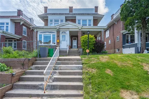 226 S West St, Allentown, PA 18102