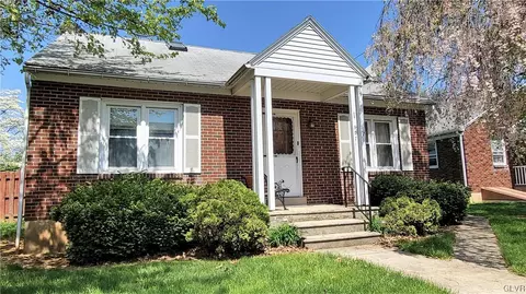 907 W Wyoming St, Allentown, PA 18103