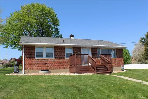 402 Garfield St, Freemansburg, PA 18017