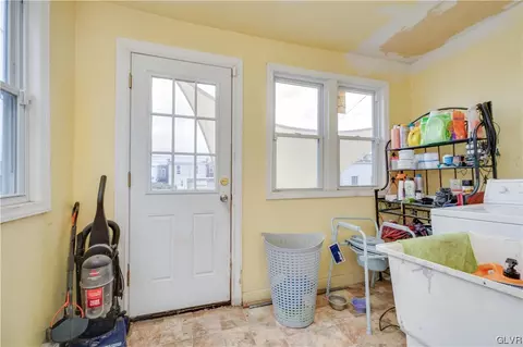 231 Elm St, Allentown, PA 18109 photo 15