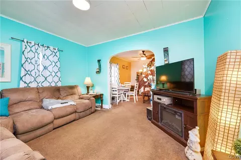 231 Elm St, Allentown, PA 18109 photo 7