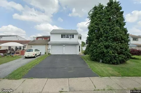 17 Covington Pl, Catasauqua, PA 18032