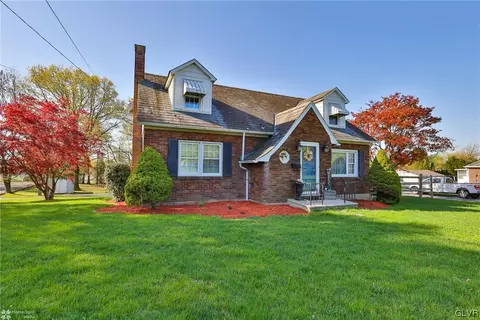 1030 Blue Valley Dr, Pen Argyl, PA 18072