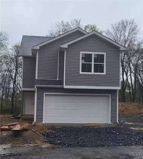 39 Maple Dr, Lehighton, PA 18235