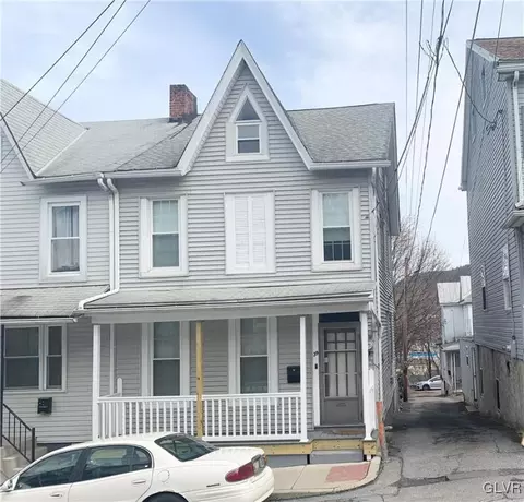 39 Hunter St, Tamaqua, PA 18252