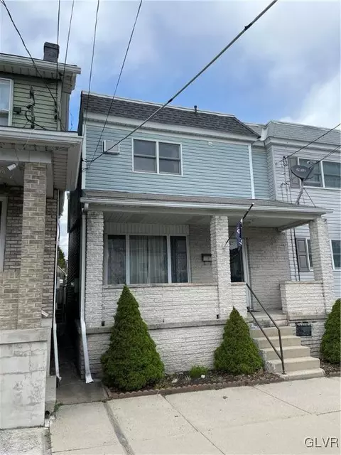 14 W Amidon St, Summit Hill, PA 18250