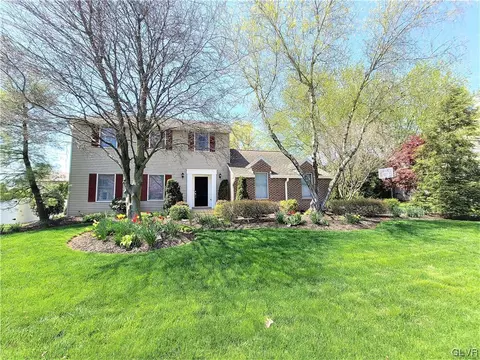 3536 Skyline Dr, Bethlehem, PA 18020