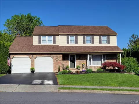 1909 Belleview Dr, Fullerton, PA 18052
