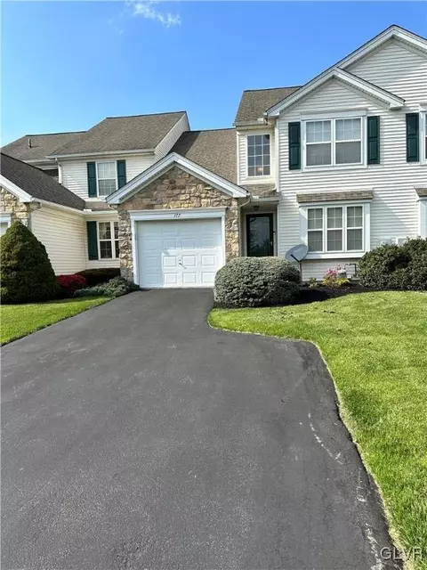 177 Park Ridge Dr, Forks Twp, PA 18040