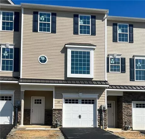 1391 Black Forest Dr #BB 33- 168, Allentown, PA 18104